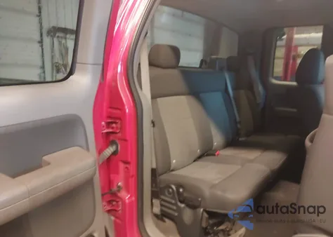 2004 Ford F-150 Stx/Xl/Xlt from USA, damaged, VIN 1FTRX14W24KB70197